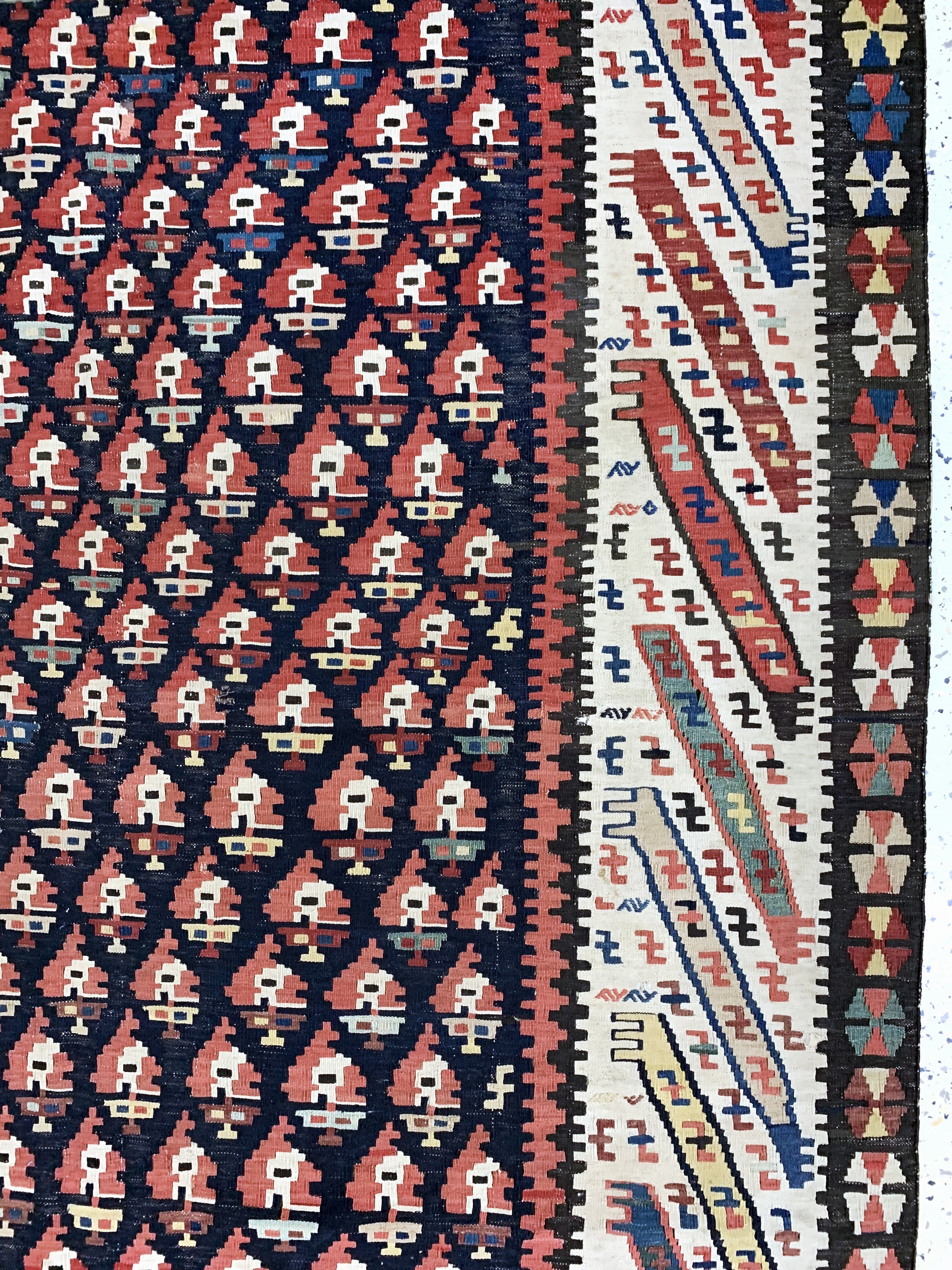 Detail c: Kuba Kelim antik, Kaukasus, 19.Jhd, Wolle auf Wolle, ca. 330 x 160 cm, EHZ: 2-3, (kleinerestaurierungen)