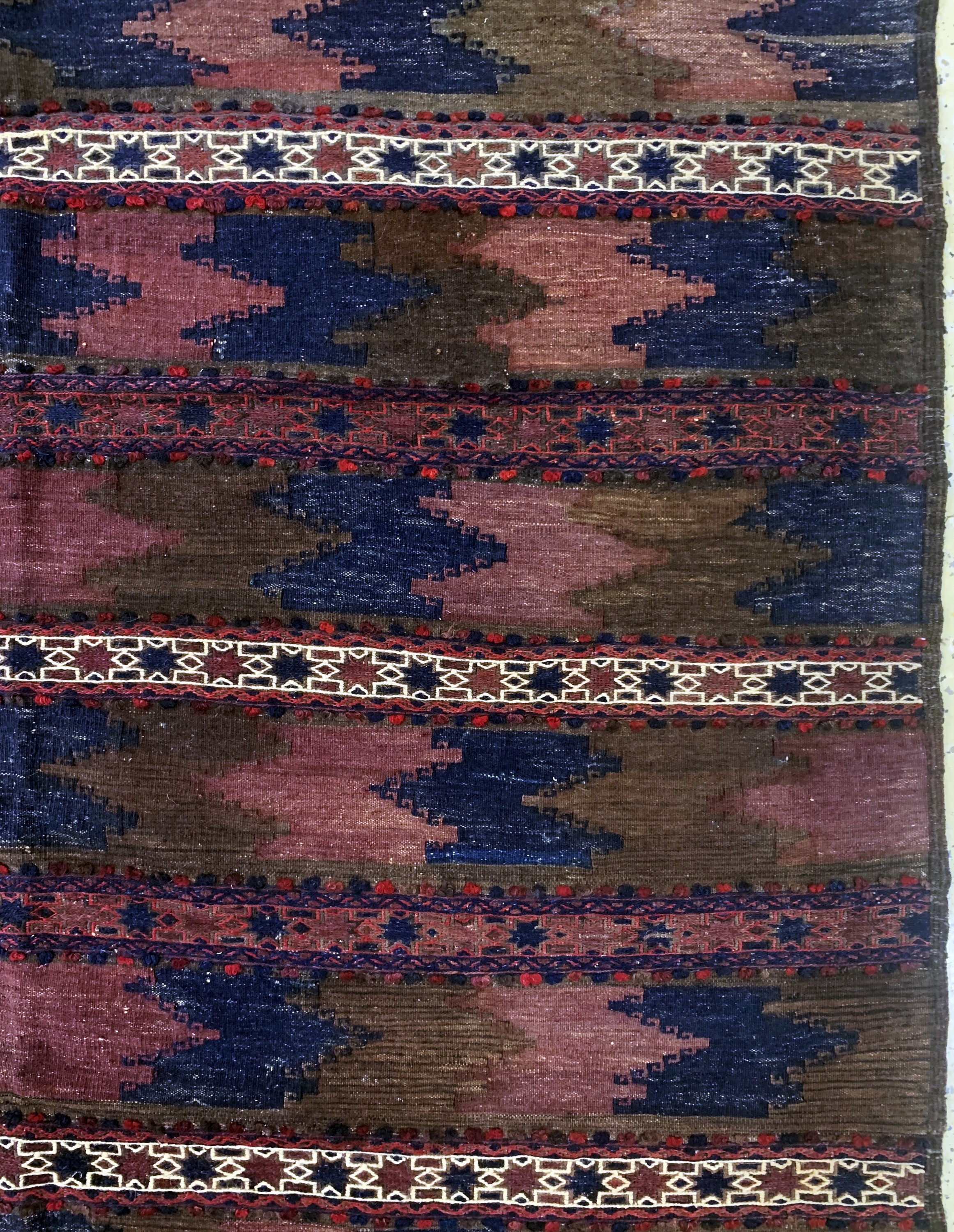 Detail d: Belutsch Sumakh antik, Persien, um 1900, Wolle auf Wolle, ca. 280 x 175 cm, EHZ: 2-3(2 Bahnig)
