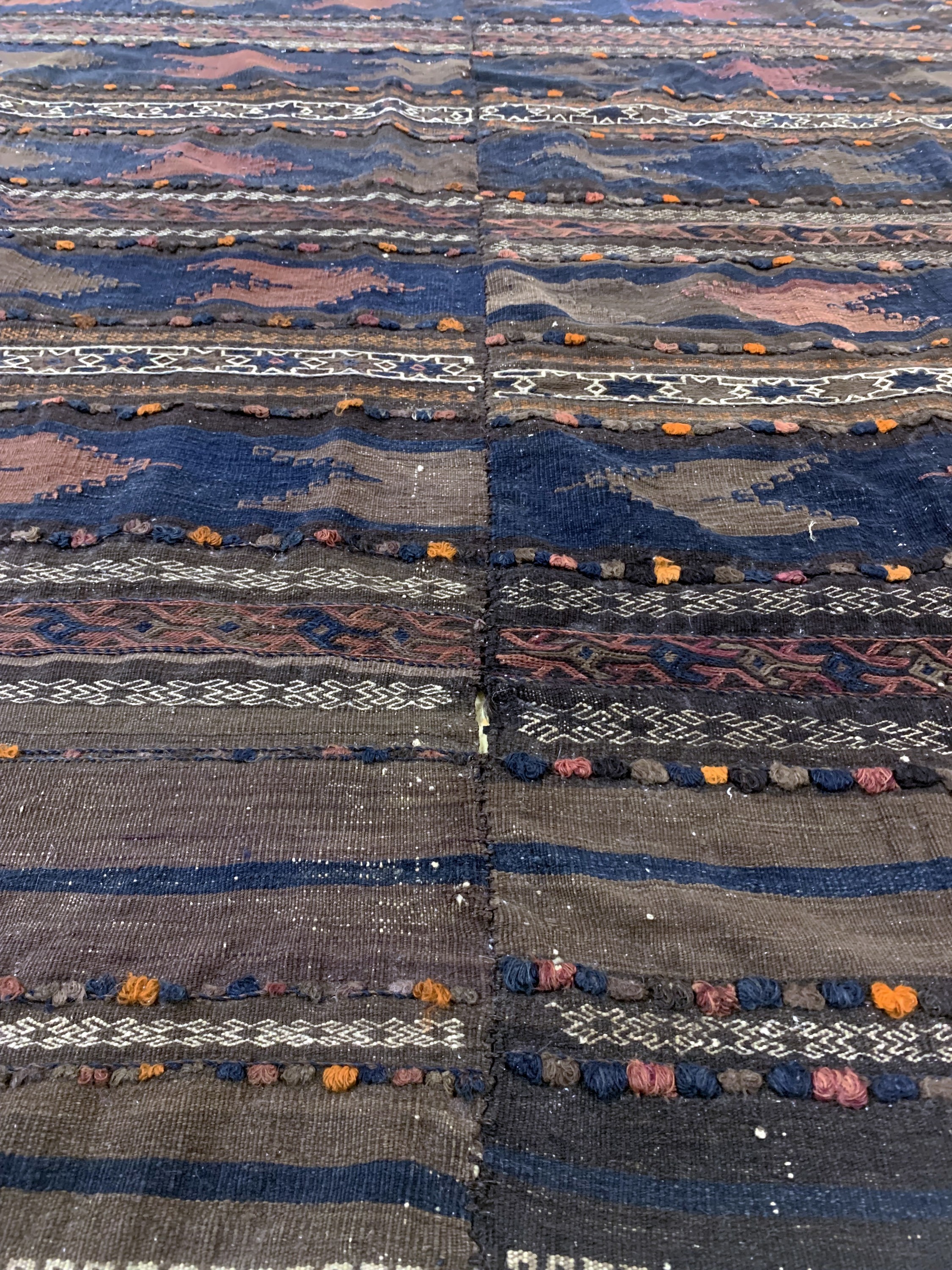Detail g: Belutsch Sumakh antik, Persien, um 1900, Wolle auf Wolle, ca. 300 x 200 cm, EHZ: 2(2 Bahnig)