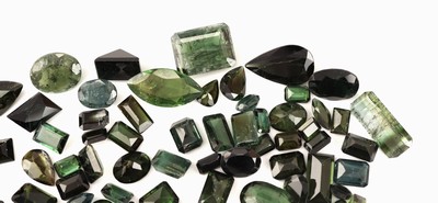 26961455b - Lot lose Turmaline, zus. ca. 124.21 ct, versch. Schliffformen, Größen und ...
