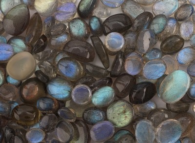 26961470b - Lot lose Labradorite, zus. ca. 507.88 ct, Cabochons in versch. Größen und ...