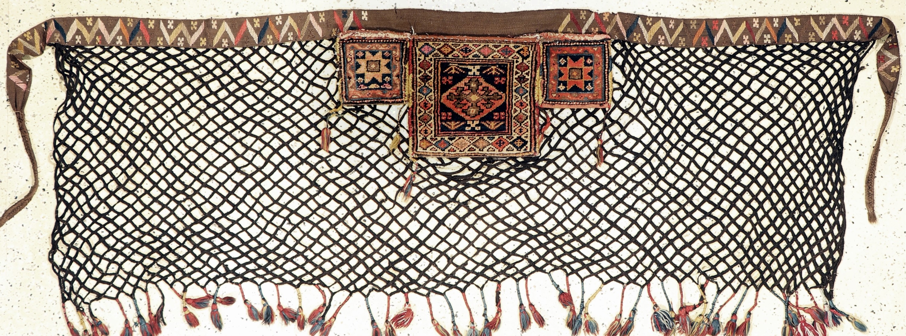Tierschmuck antik, Persien, um 1900, Wolle auf Wolle, ca. 240 x 90 cm, EHZ: 2
