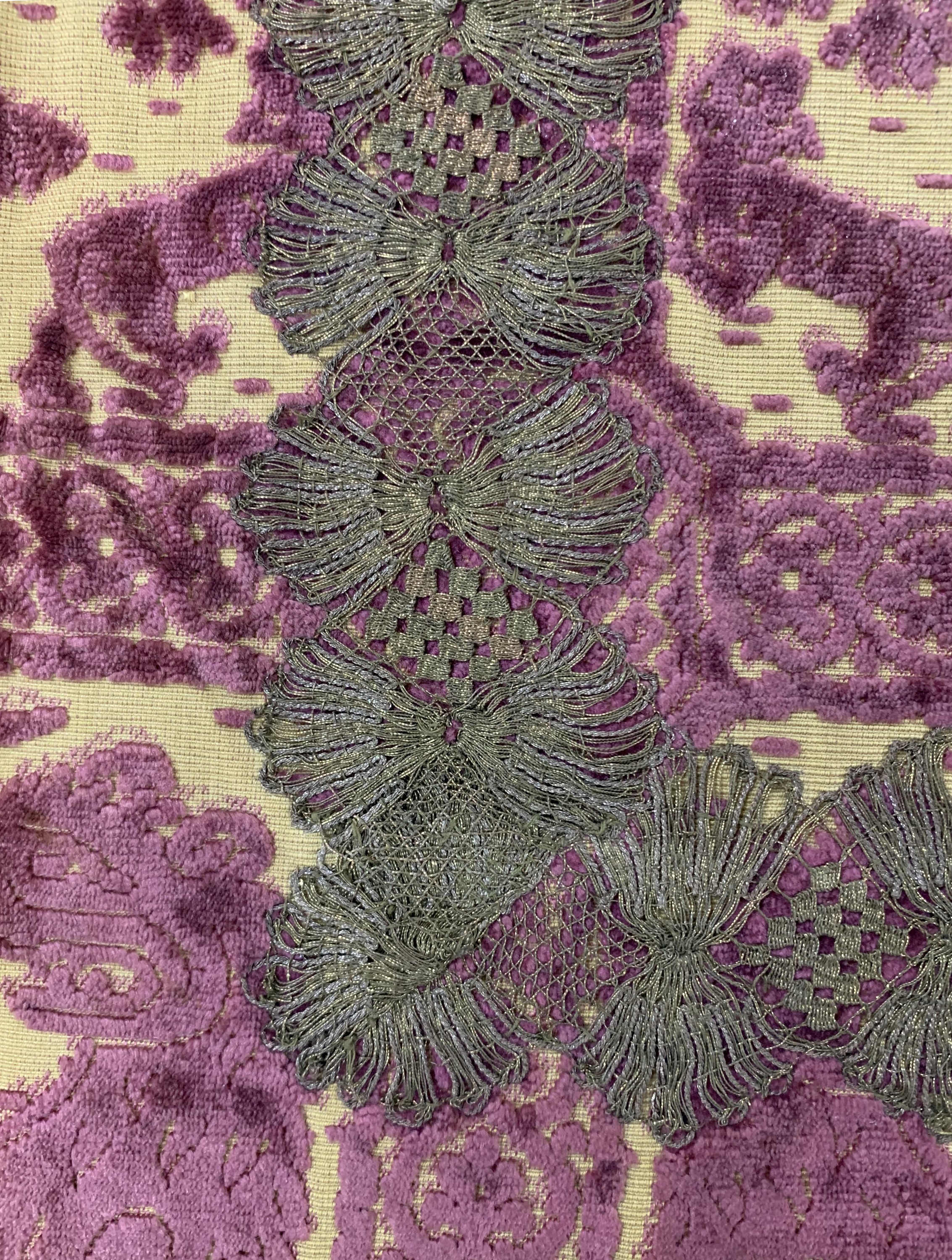Detail d: Antikes Tuch, Italien, 19.Jhd, Samt-Metall Brokat, ca. 147 x 90 cm, EHZ: 2