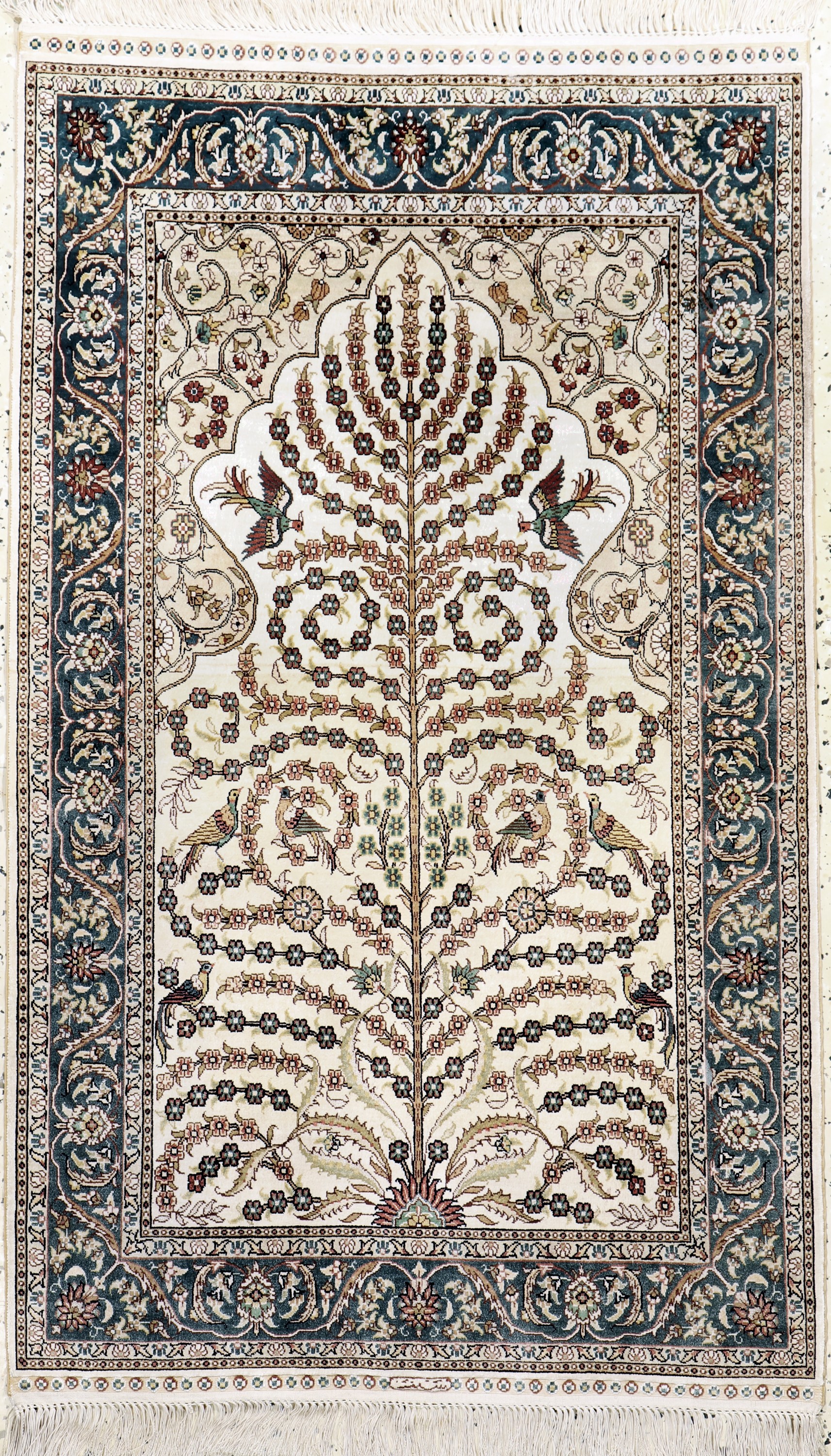 Hereke Seide fein, China, Ende 20.Jhd, reine Naturseide, ca. 127 x 77 cm, EHZ: 2