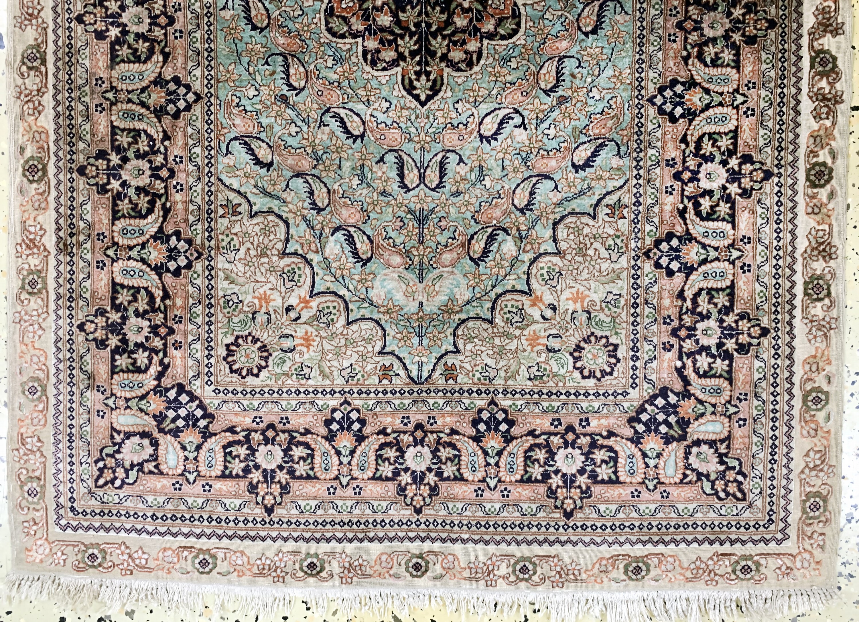 Detail f: 1 paar Seiden Hereke fein, China, Mitte 20.Jhd, reine Naturseide, ca. 122 x 77 cm, Reinigungsbedürftig, EHZ: 2-3