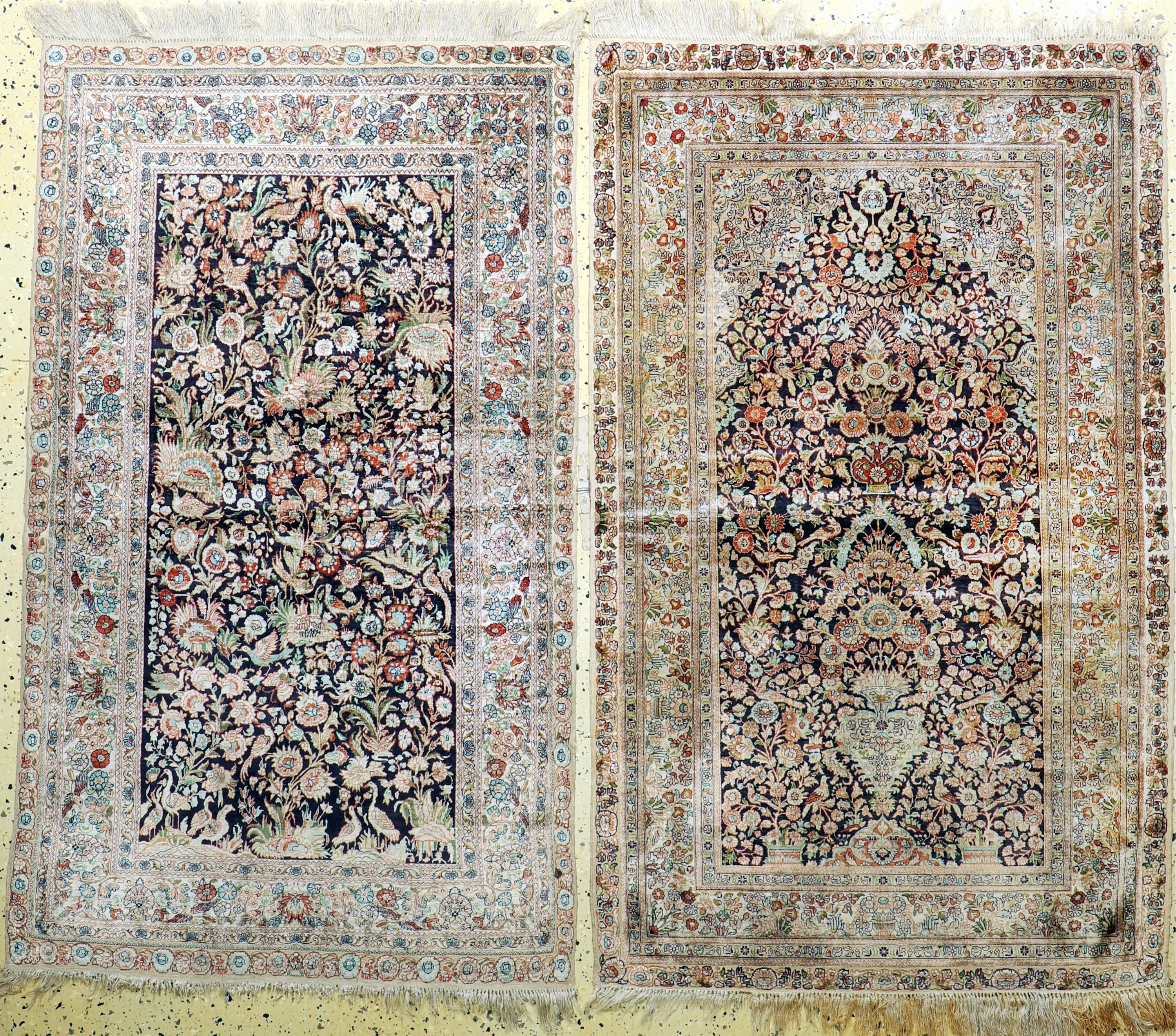 1 paar Seiden Hereke fein, China, Mitte 20.Jhd, reine Naturseide, ca. 153 x 93 cm, EHZ: 3