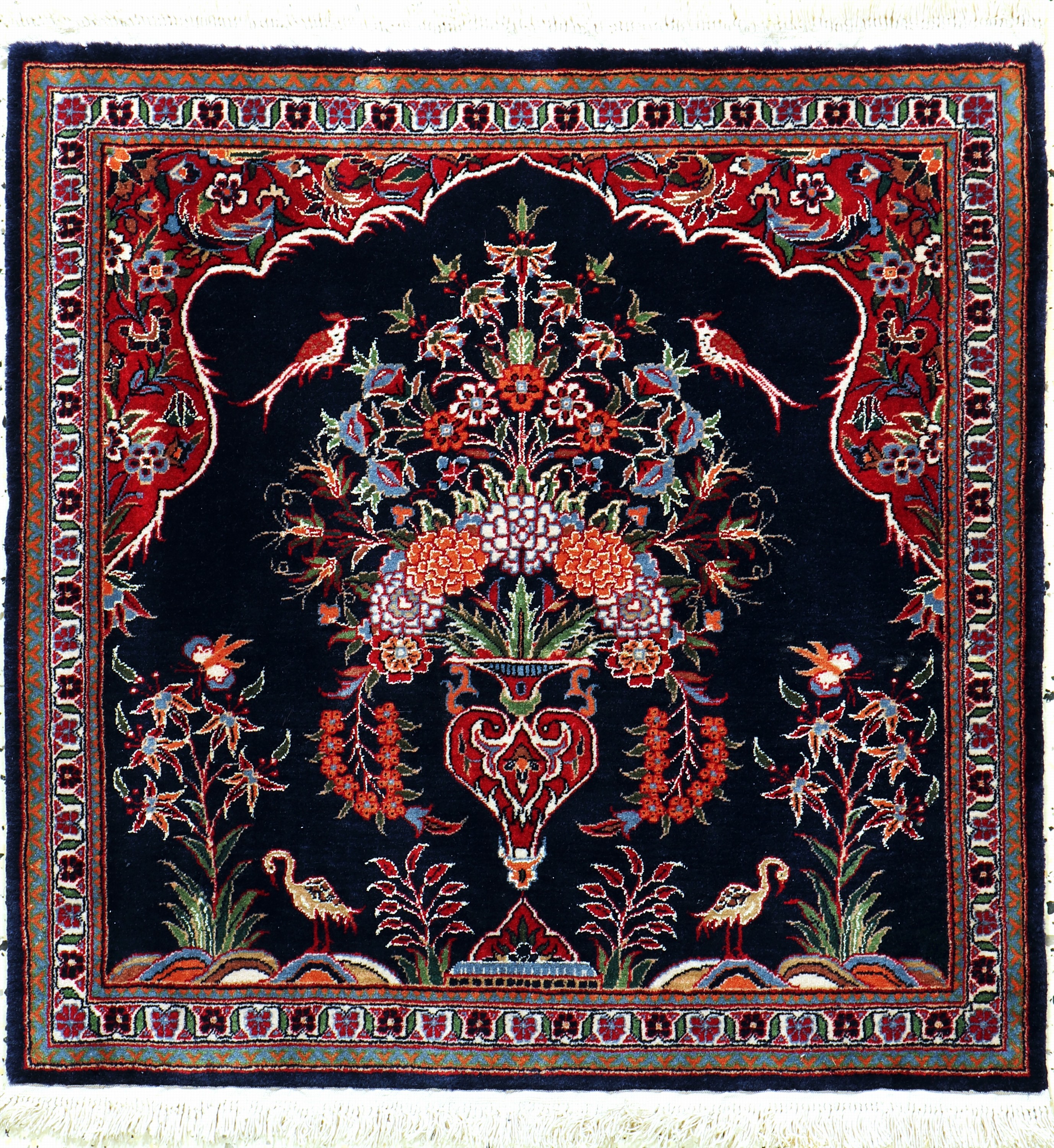 Keschan fein, China, Ende 20.Jhd, Korkwollemit und auf Seide, ca. 70 x 70 cm, EHZ: 2