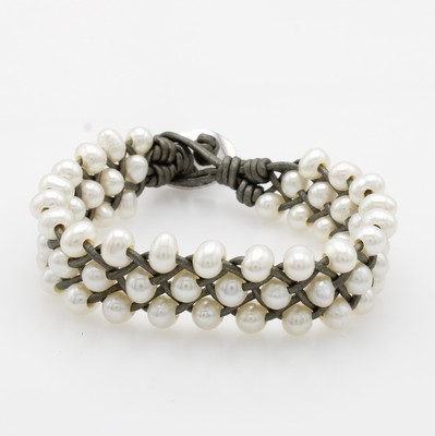 Image 26961752 - Süßwasserzuchtperlenarmband, mit grauem Leder geflochten, Knebelschl., L. ca. ...