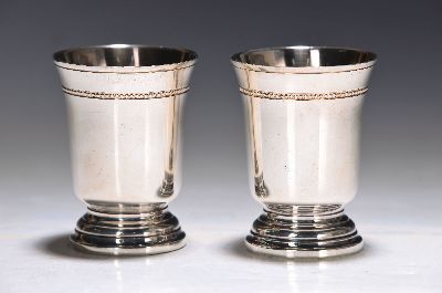 Image 2 Becher, Christofle Paris, 925er Sterling Silber, Perlranddekor, getreppter Fuß, ...