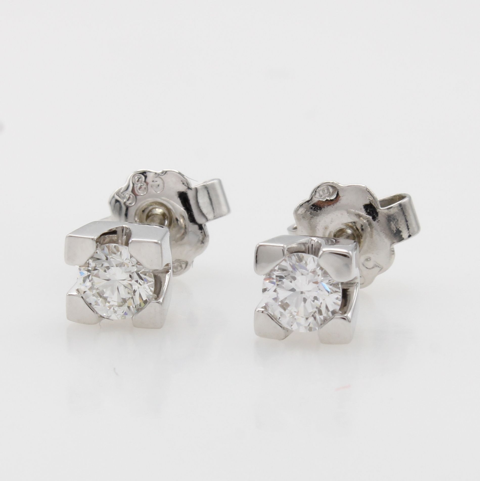 Image 26961981 - Paar Ohrstecker mit Brillanten, WG 585/000, 2 Brill. in breiten Krappenfassungen zus. ...