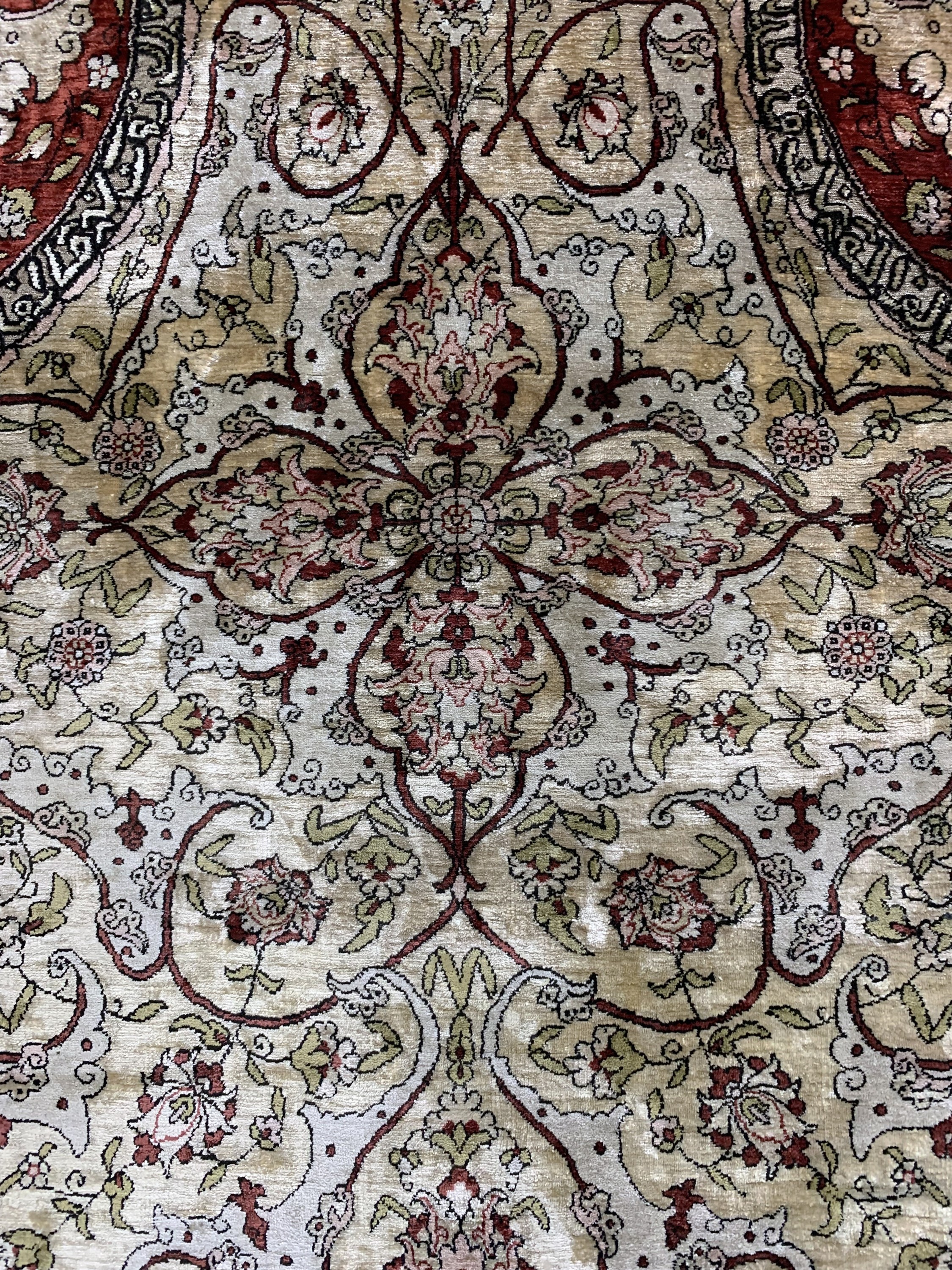 Detail f: Hereke Seide fein signiert, Türkei, Anfang 20.Jhd, reine Naturseide, ca. 150 x 102 cm, ca. 1,0 Mio. Kn/qm, gereinigt, EHZ: 2