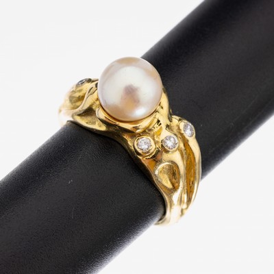 Image 26962023 - 18 kt Gold Perl-Brillant-Ring, GG 750/000, abstrakte Gestaltung, mittig Zuchtperle, D. ...