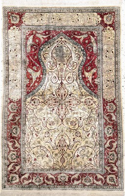 Image Hereke Seide fein signiert, Türkei, Anfang 20.Jhd, reine Naturseide, ca. 150 x 102 ...