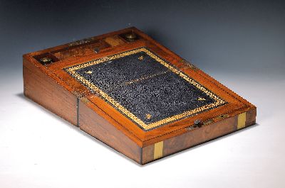 Image 26962415 - Writing Desk, England, ausgehendes 19.Jh., furniertes Holzgehäuse, ...
