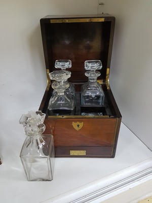 26962416a - Reisebar sog. Cave a Liqueur mit 4 Dekantern, Frankreich, ausgehendes 19.Jh., Mahagoni ...