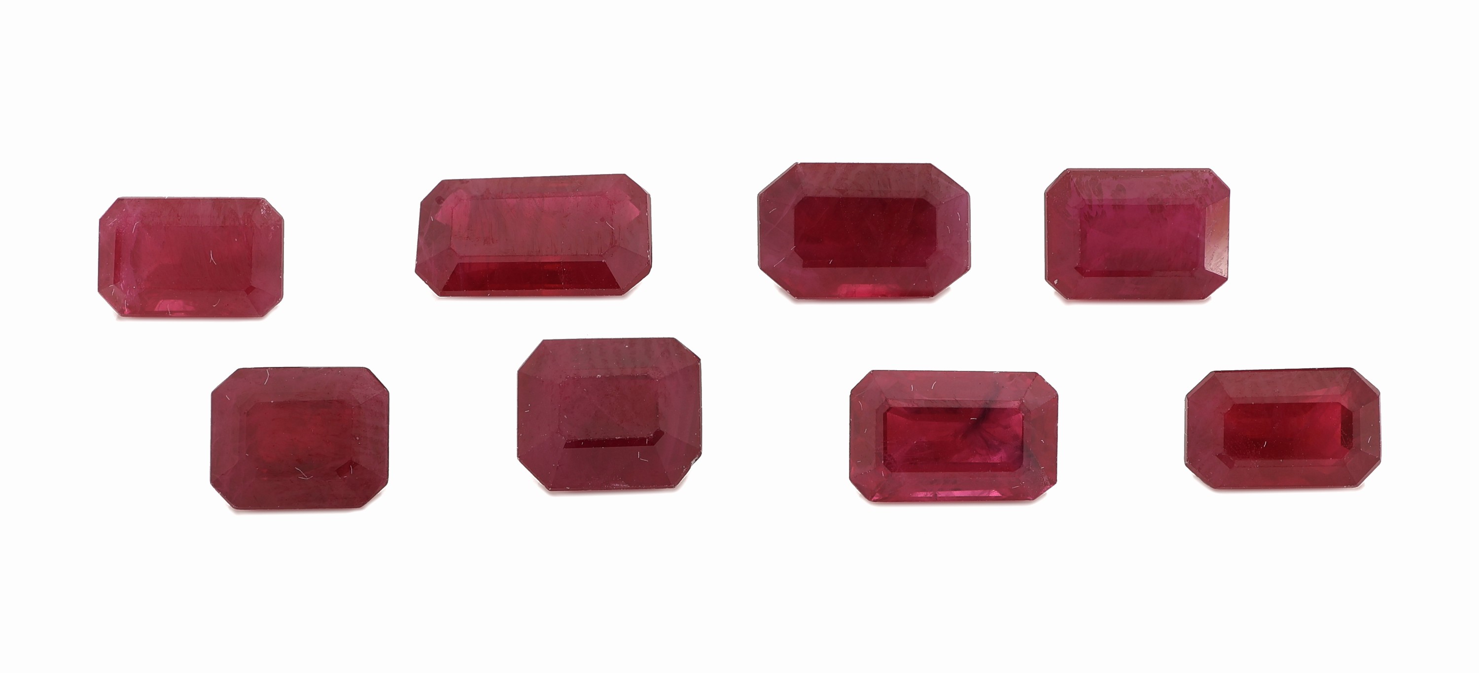Lot 8 lose facett. Rubine, zus. 10.08 ct, Baguettes, in versch. Farbnuancen, beh.