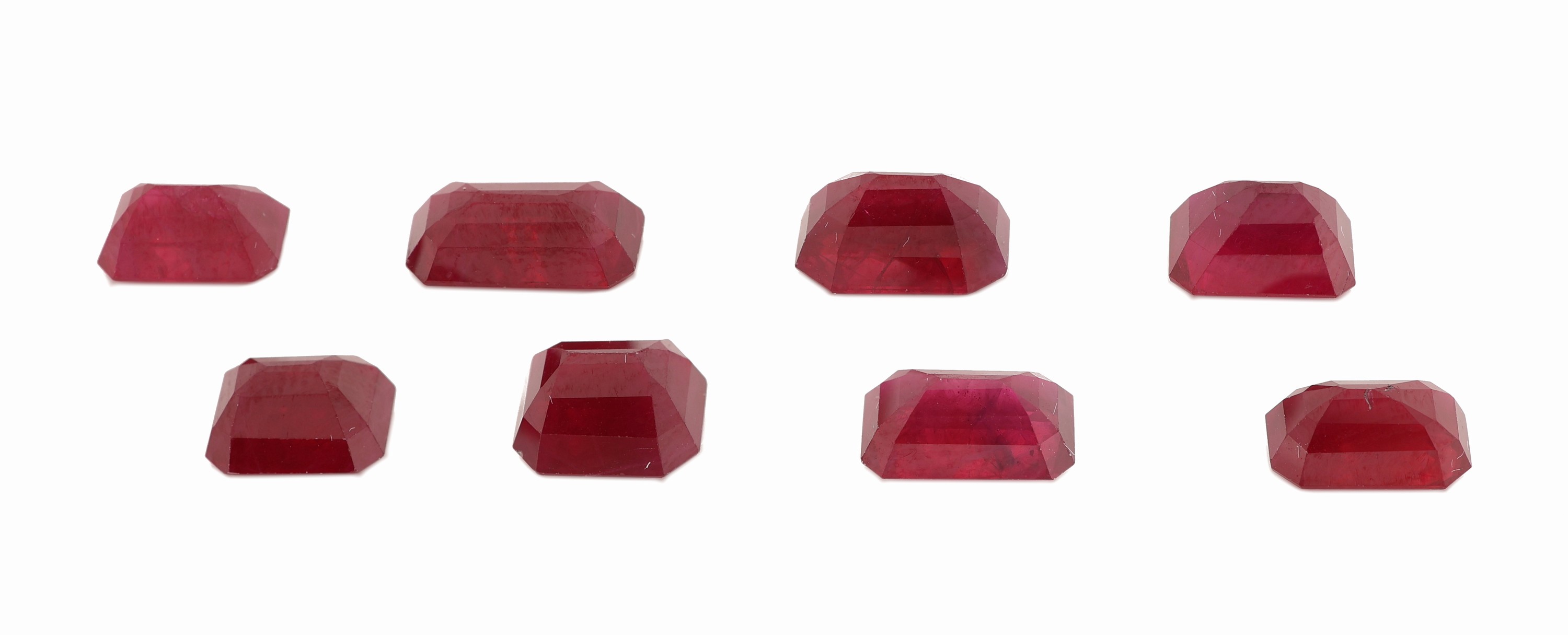 Detail a: Lot 8 lose facett. Rubine, zus. 10.08 ct, Baguettes, in versch. Farbnuancen, beh.