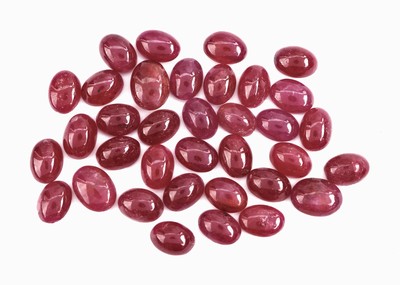 Image 26962632 - Lot lose Rubine, zus. 40.38 ct, ovale Cabochons, in versch. Farbnuancen, beh. ...