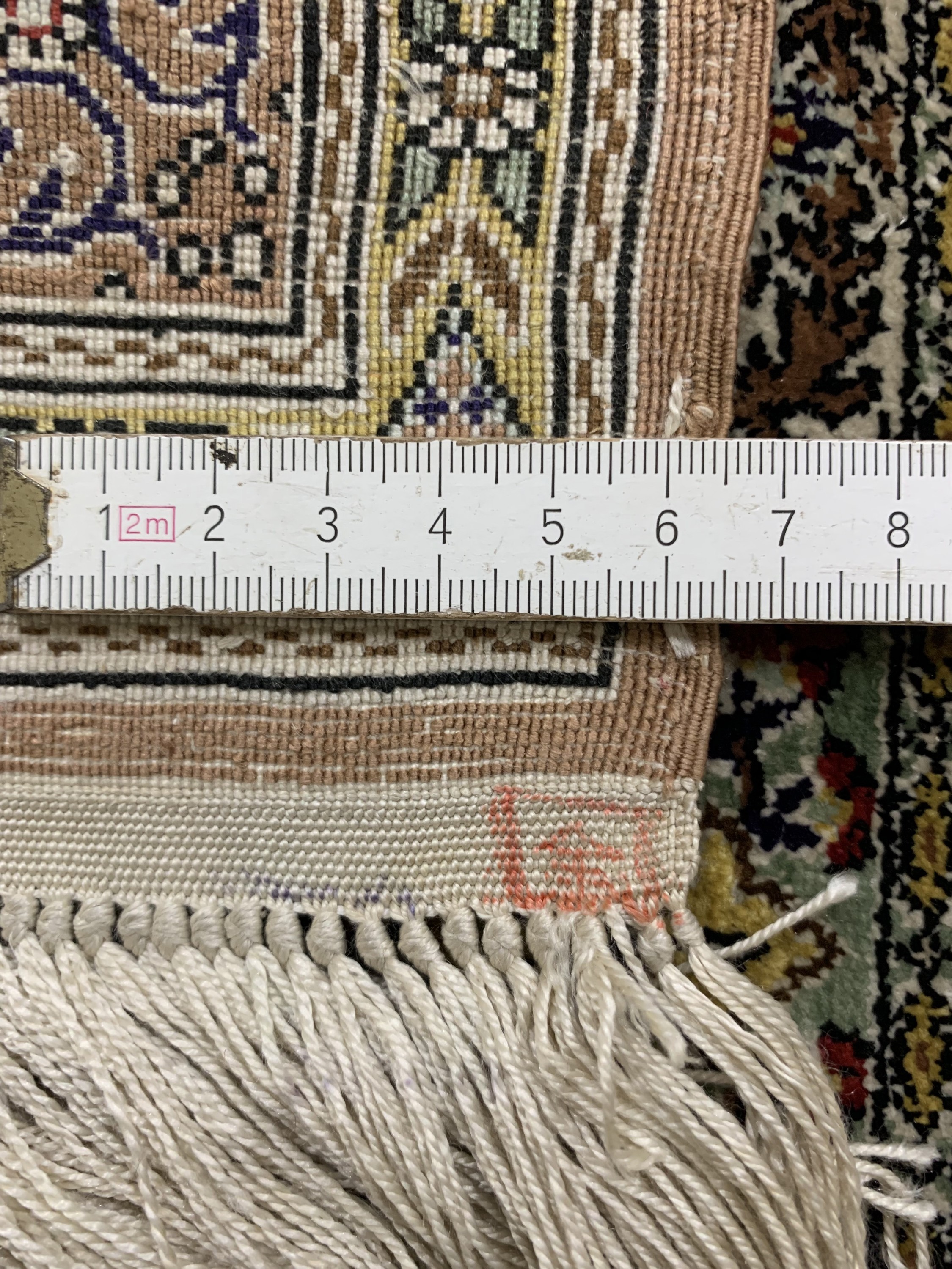 Detail e: Ghom Seide fein, China, Ende 20.Jhd, reine Naturseide, ca. 124 x 65 cm, ca. 1,0 Mio. Kn/qm, EHZ: 2