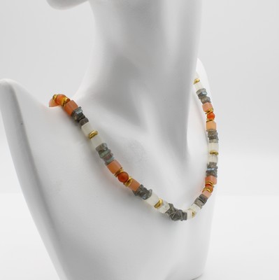 26962989a - Collier mit Labradorit, Bergkristall und Karneol, Schließe und Zwischenteils ...