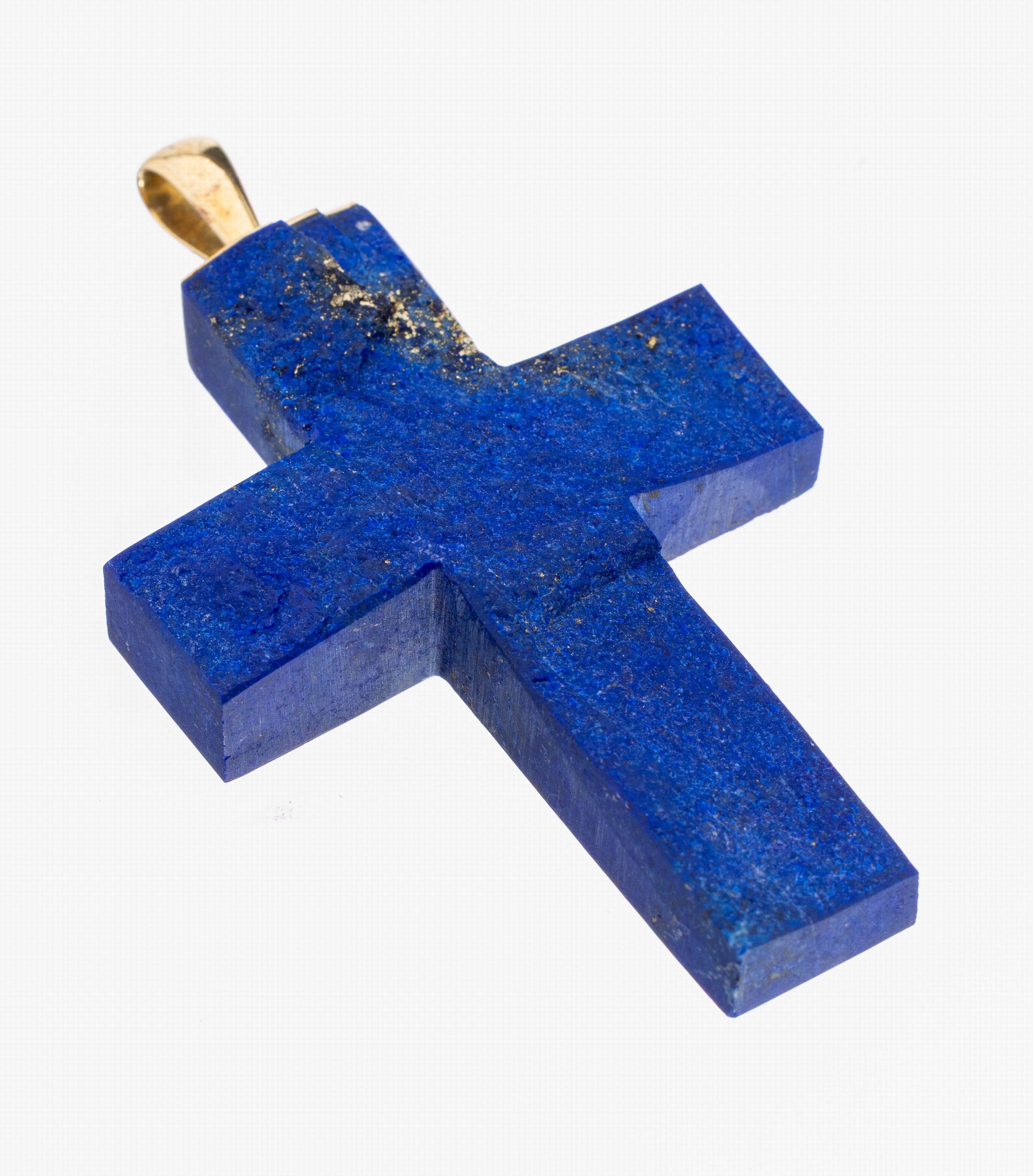Lapislazuli-Anhänger, aus einem Stück Lapislazuli geschnitten, schauseitig naturbelassen, Öse, GG 585/000, ca. 7 x 4.3 cm