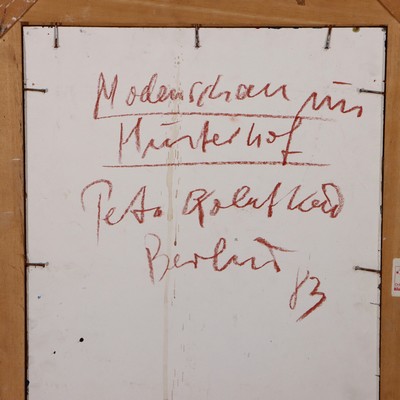 26963594a - Peter Robert Keil, 1983, Berlin, Rückseite mit Titel: ´Modenschau im Hinterhof´, ca. ...