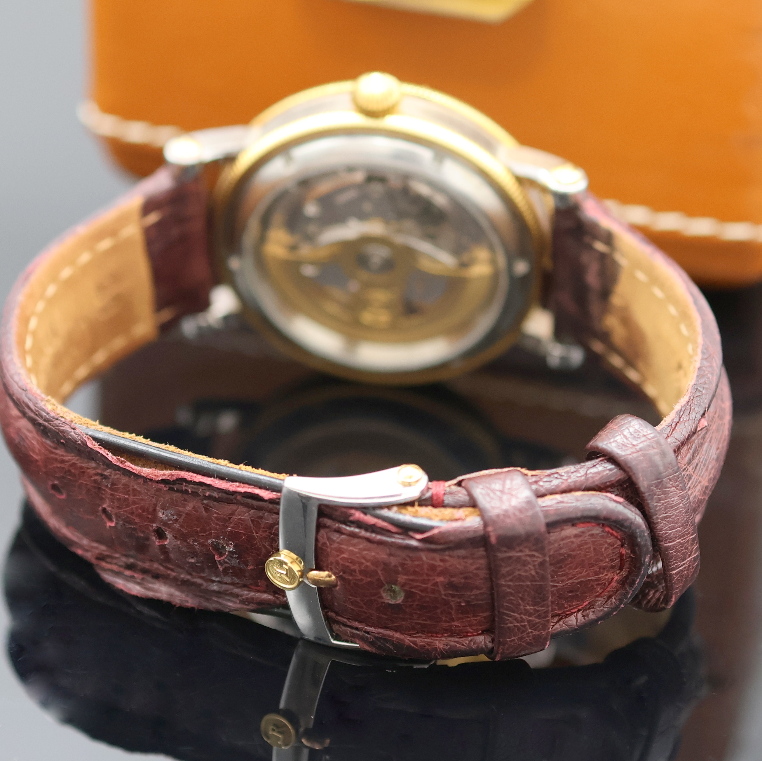 Detail b: CHRONOSWISS Herrenarmbanduhr Regulateur, Automatik, Schweiz um 2000, beids. vergl. Geh. in Edelstahl/Gold kombiniert inkl. orig. Lederband m. orig. ...