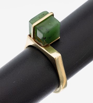 Image 26963994 - 14 kt Gold Nephrit-Ring, GG 585/000, außergewöhnliche Gestaltung, ...