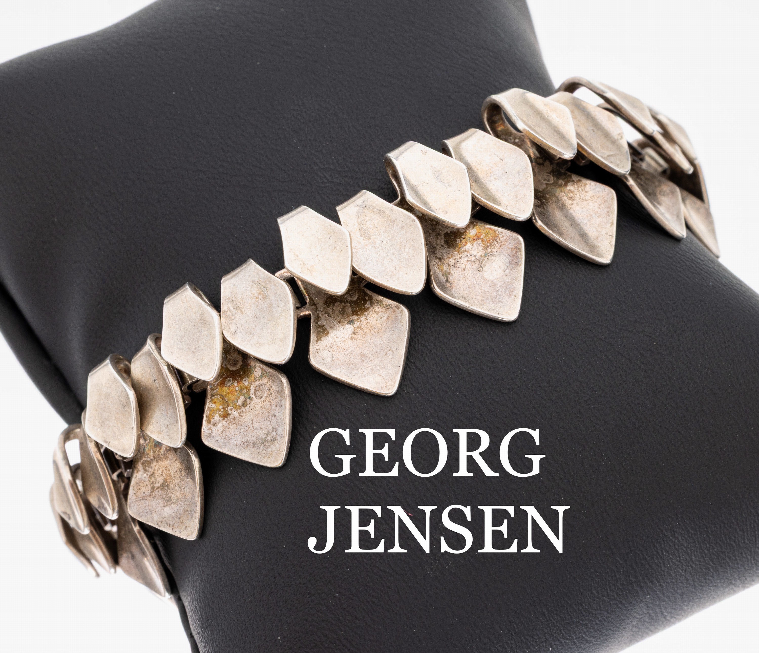 GEORG JENSEN Armband, Dänemark um 1963, 925er Silber, Entwurf Tuk Fischer, Modell Nr. 133 A, sign. und num., L. ca. 18 cm, Orig.- Etui