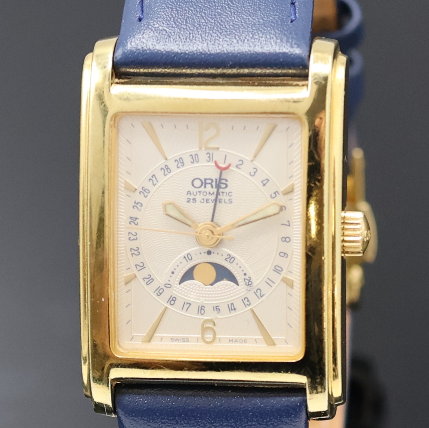 Detail a: ORIS Armbanduhr Referenz B7460, Automatik, Schweiz um 1997, verg. Edelstahlgeh. inkl. Lederband m. dopp. Faltschl., Boden 4-fach verschr., silb., z. ...