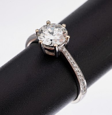 Image 18 kt Gold Brillant-Ring, WG 750/000, mittig Brillant ca. 1.18 ct feines Weiß ...