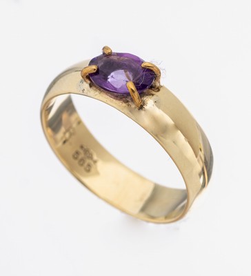 Image 26964039 - 14 kt Gold Amethyst-Ring, GG 585/000, ovalfacett. Amethyst, RW 57, ca. 4.4 g