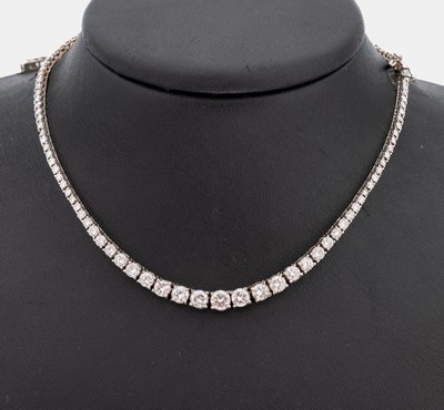 Image 14 kt Gold Brillant-Collier, WG 585/000, ca. 75 Brillanten im Verlauf zus. ca. 10.50 ...
