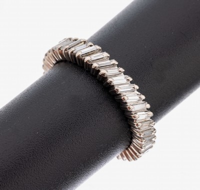 Image 26964089 - 18 kt Gold Diamant-Memoryring, WG 750/000 gepr., rundum mit Diamant-Baguettes zus. ca. ...