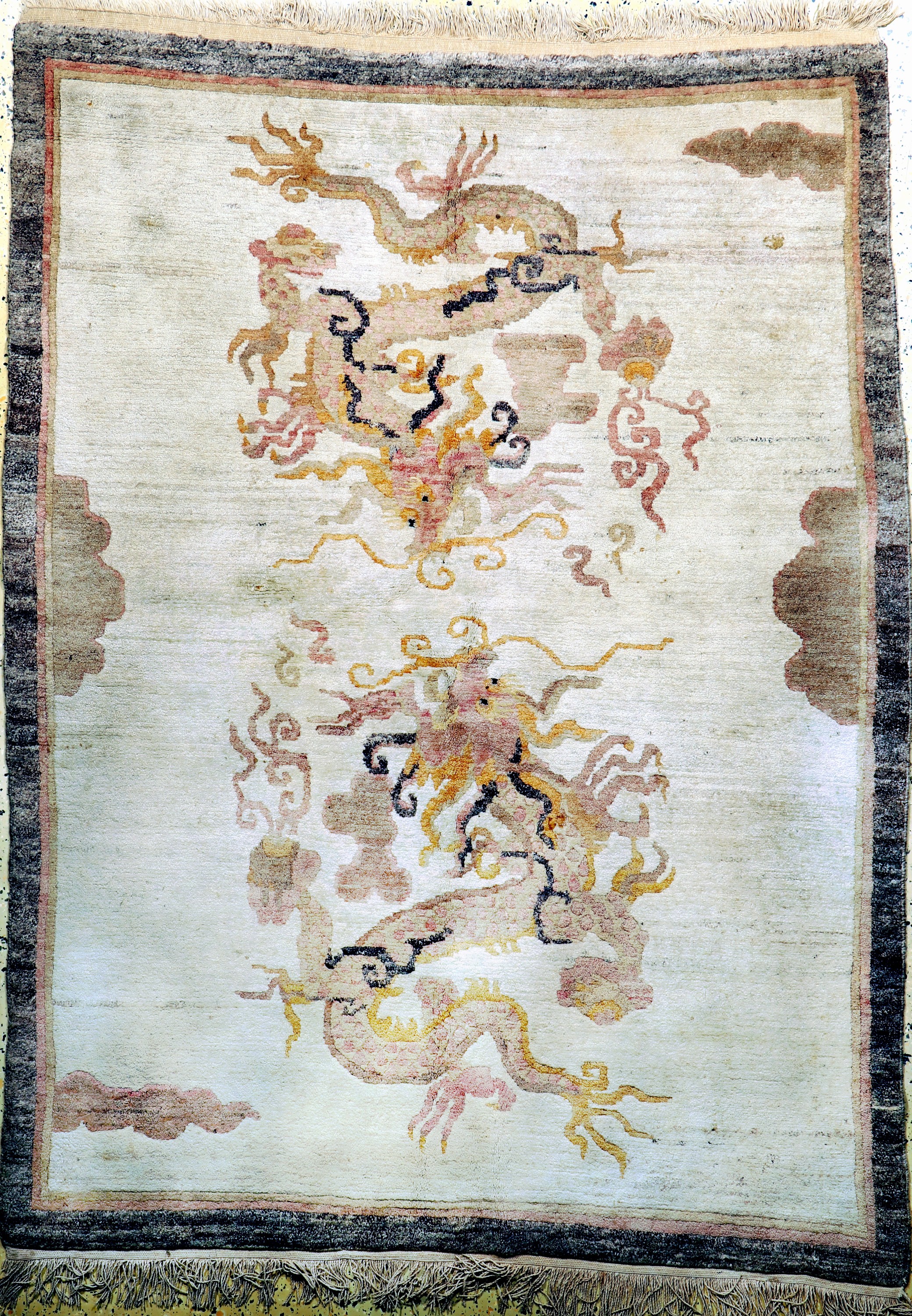 "Drachen-Teppich", Mongolei, Mitte 20.Jhd, Wolle auf Baumwolle, ca. 198 x 150 cm, Reinigungsbedürftig, EHZ: 2