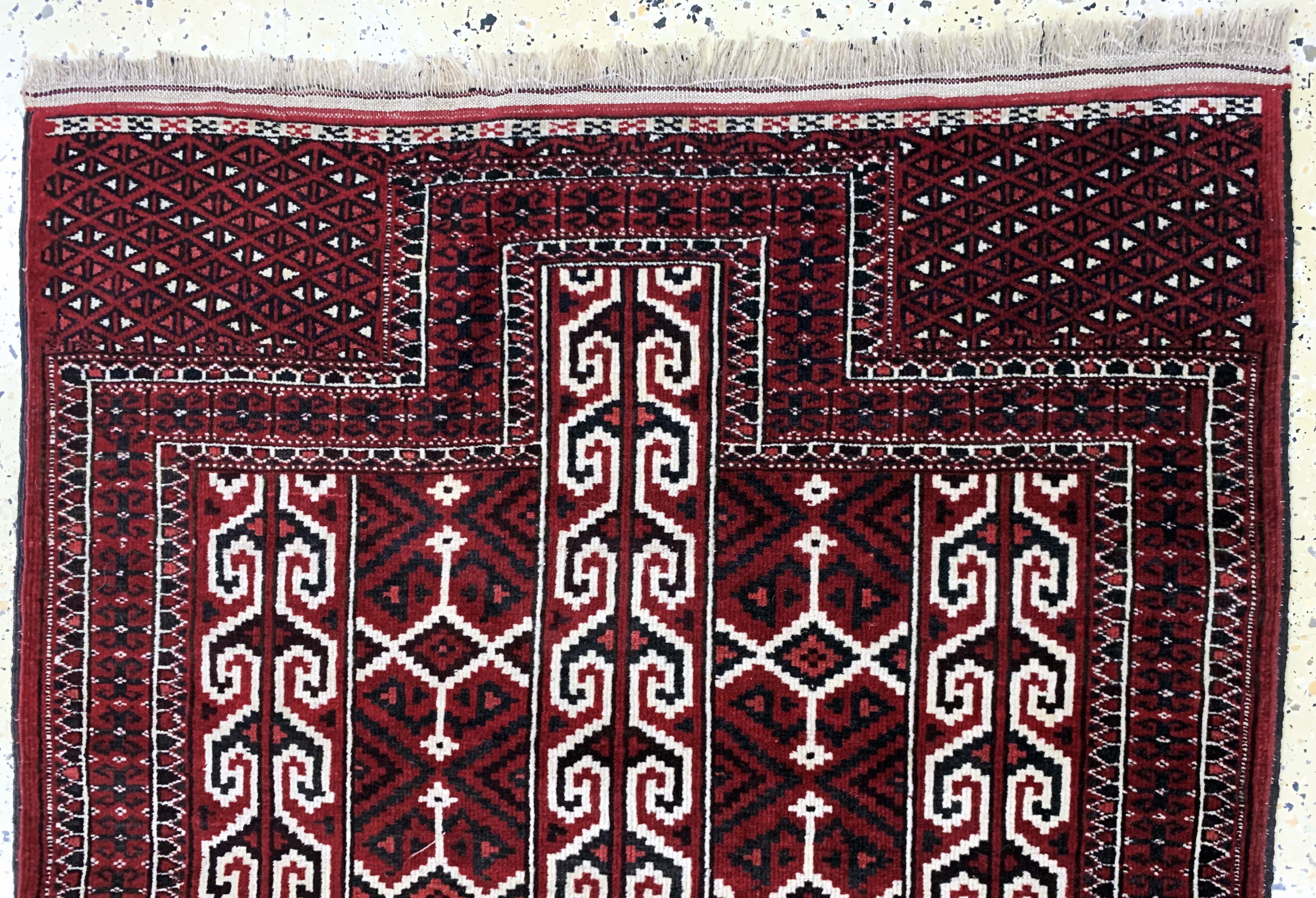 Detail a: Yomud"Namazlik", Turkmenistan, Mitte 20.Jhd, Wolle auf Wolle, ca. 150 x 100 cm, EHZ: 2