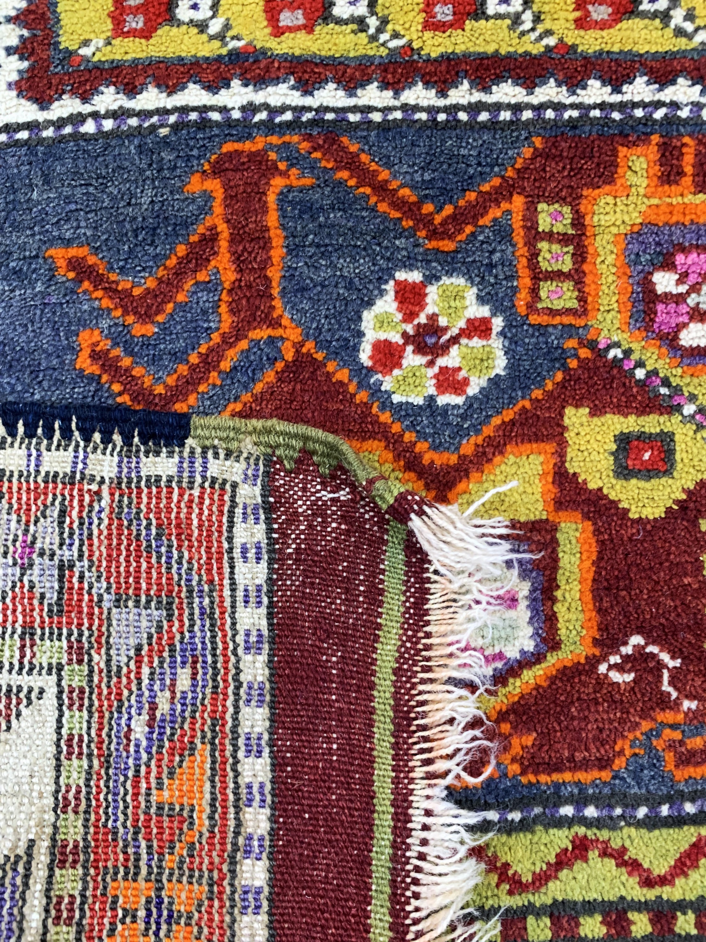 Detail e: Melas alt, Türkei, Anfang 20.Jhd, Wolle aufWolle, ca. 155 x 105 cm, EHZ: 2(restauriert)