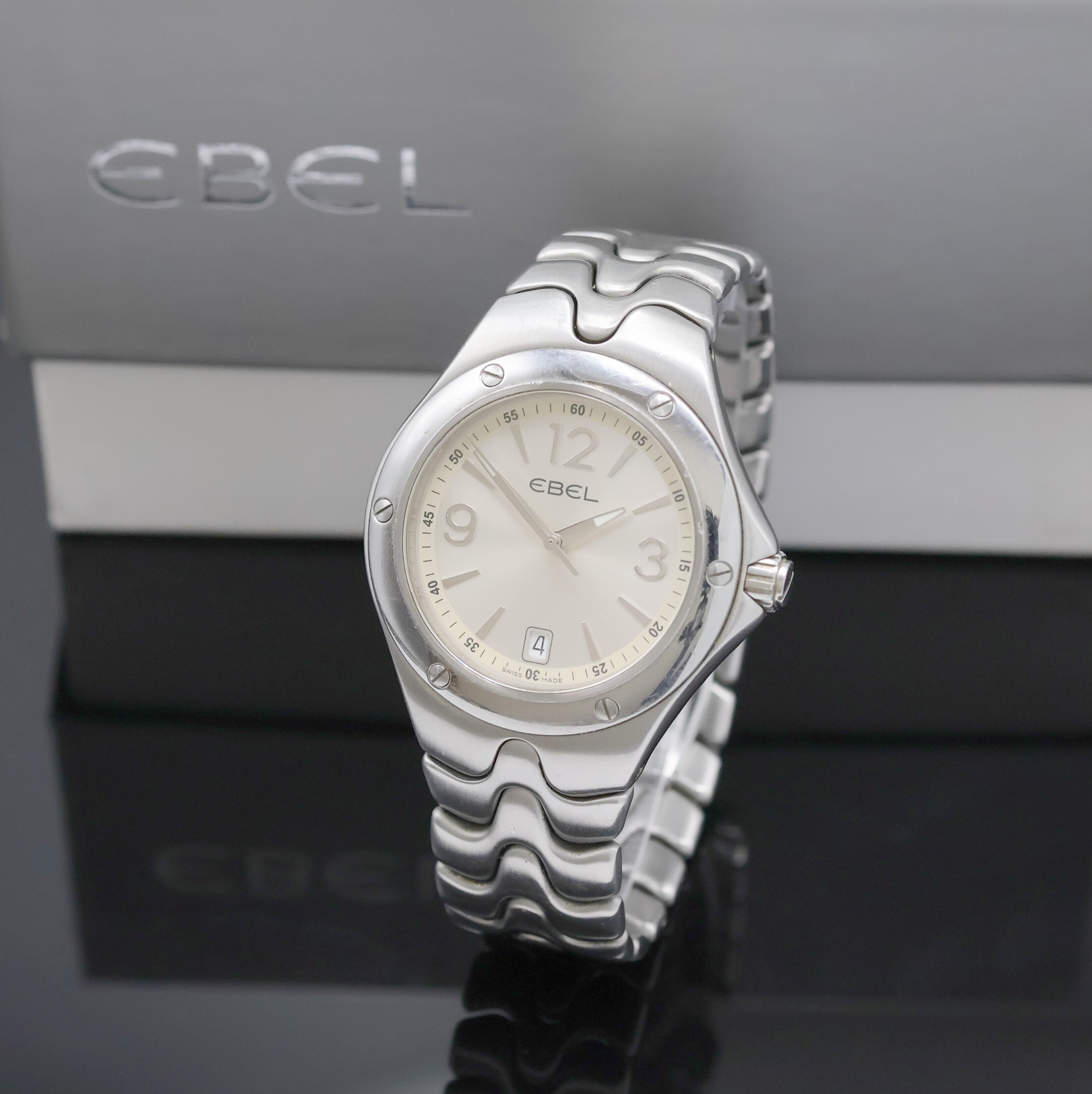 EBEL Herrenarmbanduhr Sport Wave in Stahl Referenz 9955K41, Schweiz um 2005, quarz, Boden 8-fach verschr., Gliederband m. dopp. Faltschl., silb. ...