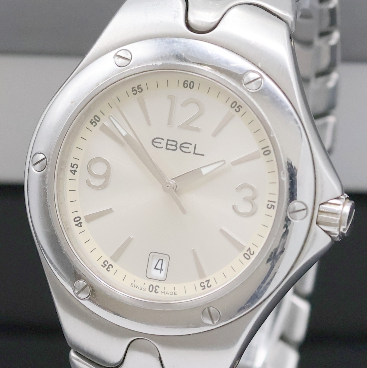 Detail a: EBEL Herrenarmbanduhr Sport Wave in Stahl Referenz 9955K41, Schweiz um 2005, quarz, Boden 8-fach verschr., Gliederband m. dopp. Faltschl., silb. ...