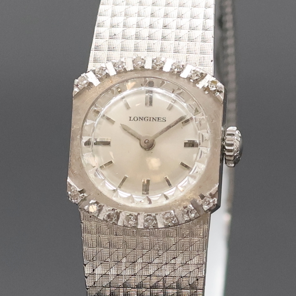 Detail a: LONGINES Damenarmbanduhr in WG 750/000 mit Diamanten, Schweiz um 1972, Handaufzug, Boden aufgedr., Geh. teilw. m. Diamanten bes., silb. Zifferbl. m. ...
