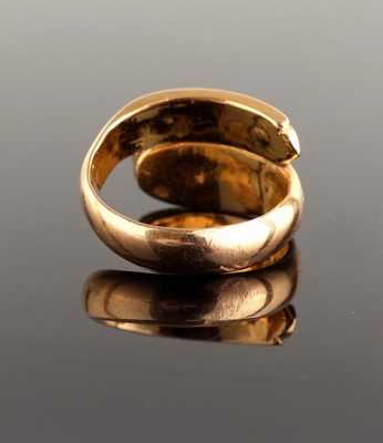 26964146d - 18 kt Gold Diamant-Schlangenring, um 1900, GG 750/000, 9 Altschliff-Diamanten zus. ca. ...