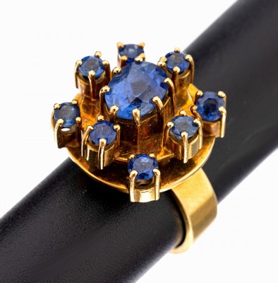 Image 26964152 - 18 kt Gold Saphir-Ring, GG 750/000, mehrstufiger Aufbau, ovalfacett. und 8 rund- ...