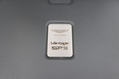 26964200o - Aston Martin V8 Vantage S Roadster, Fahrgestellnummer: SCFEKBEL1FGD19555, EZ 04/2015, 2. ...