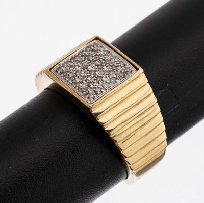 Image 26964208 - 14 kt Gold Diamant-Ring, GG/WG 585/000, getreppte Ringschultern, 36 in WG gefasste ...