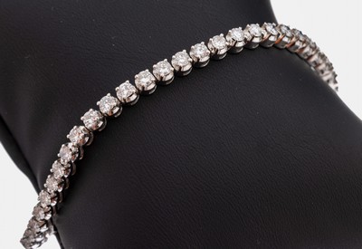 Image 26964266 - 18 kt Gold Brillant-Armband, WG 750/000, 42 Brillanten zus. ca. 4.50 ct feines ...