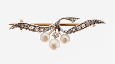 Image 26964271 - 14 kt Gold Jugendstil Perl-Diamant-Brosche, um 1900, GG 585/000 und Platin, florale ...