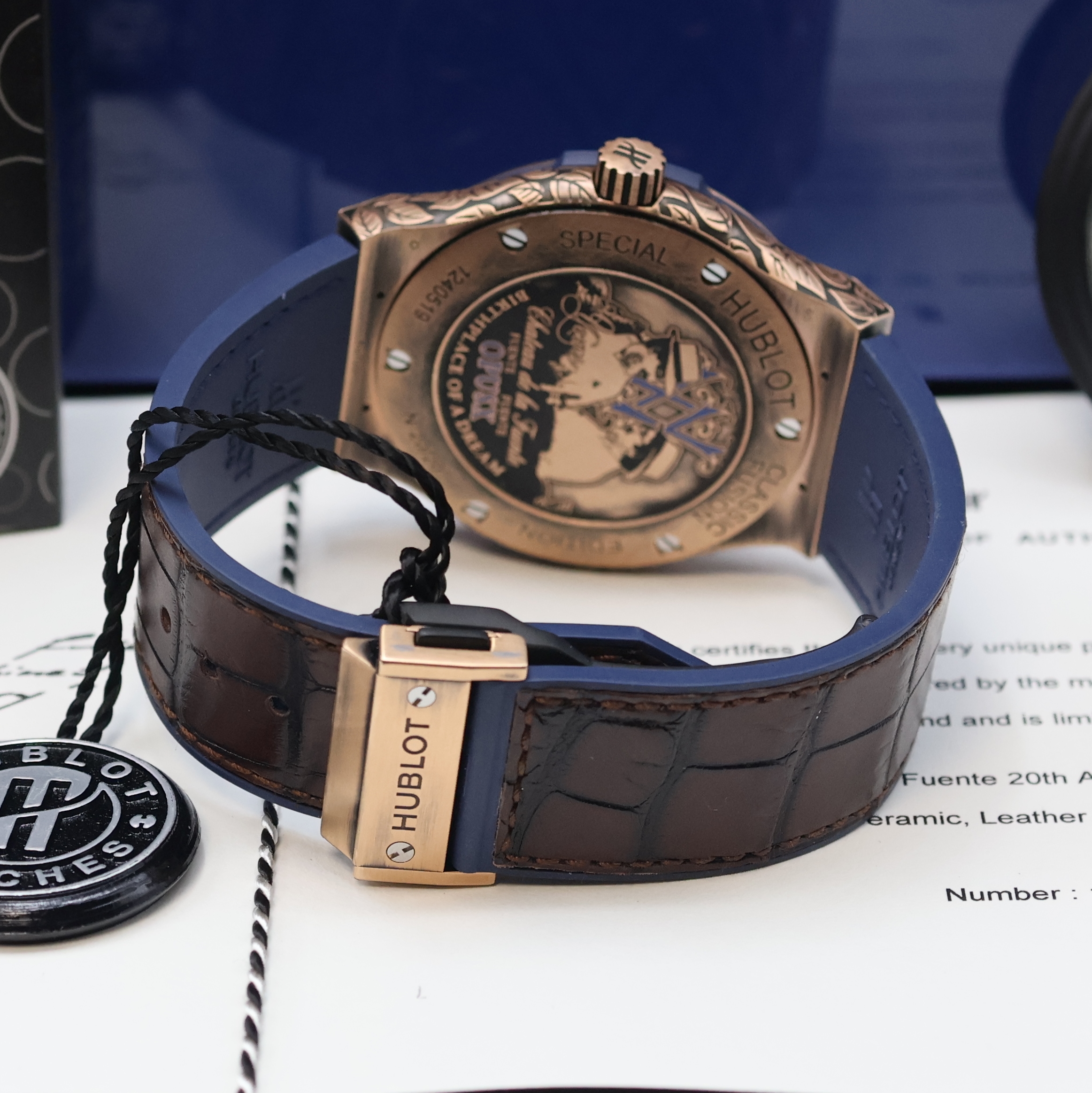 Detail b: HUBLOT extrem seltene, auf 20 Stück limitierte und nahezu neuwertige Herrenarmbanduhr Classic Fusion XX Special Edition Fuente 20th Anniversary Opus ...