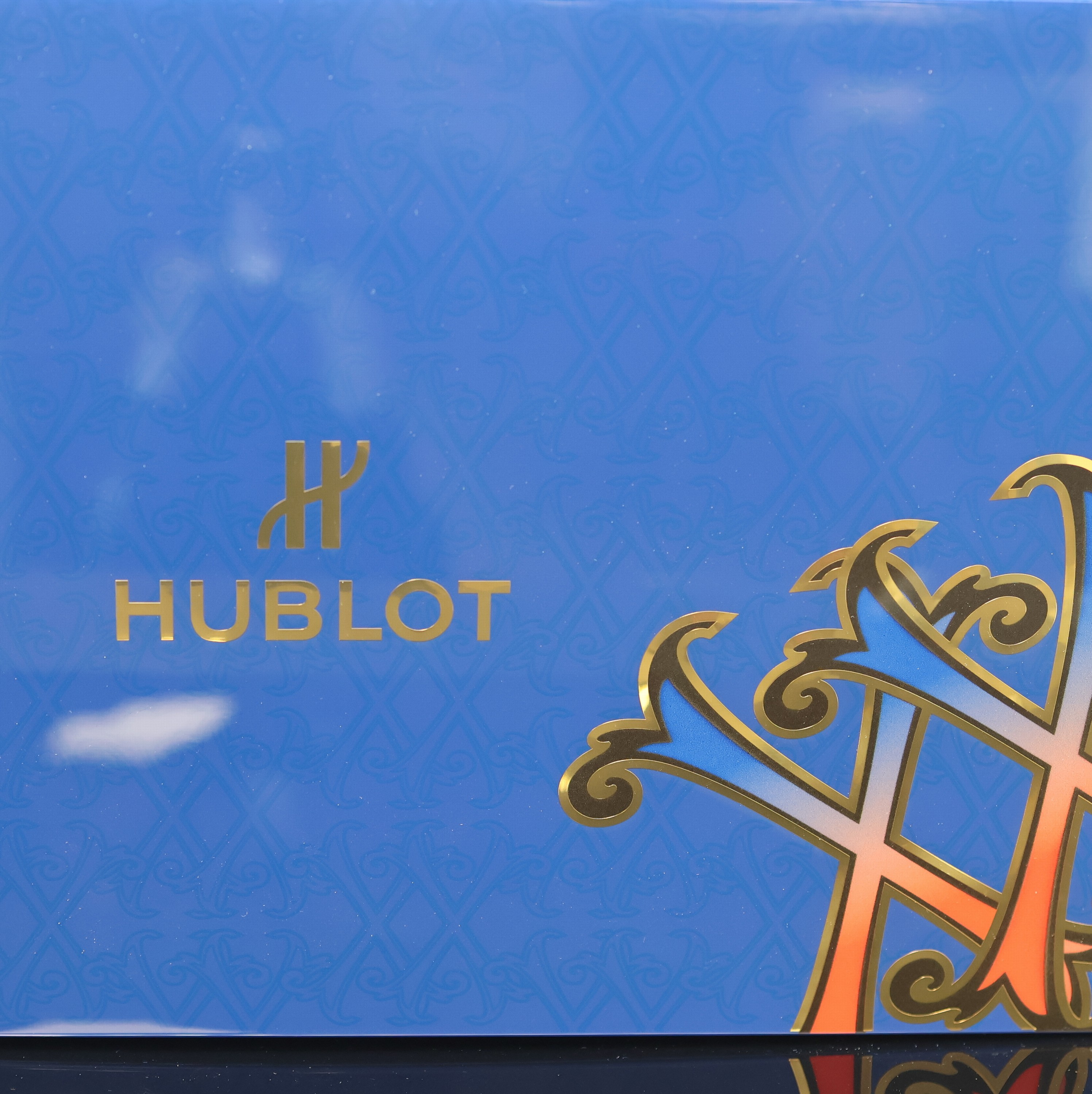 Detail i: HUBLOT extrem seltene, auf 20 Stück limitierte und nahezu neuwertige Herrenarmbanduhr Classic Fusion XX Special Edition Fuente 20th Anniversary Opus ...