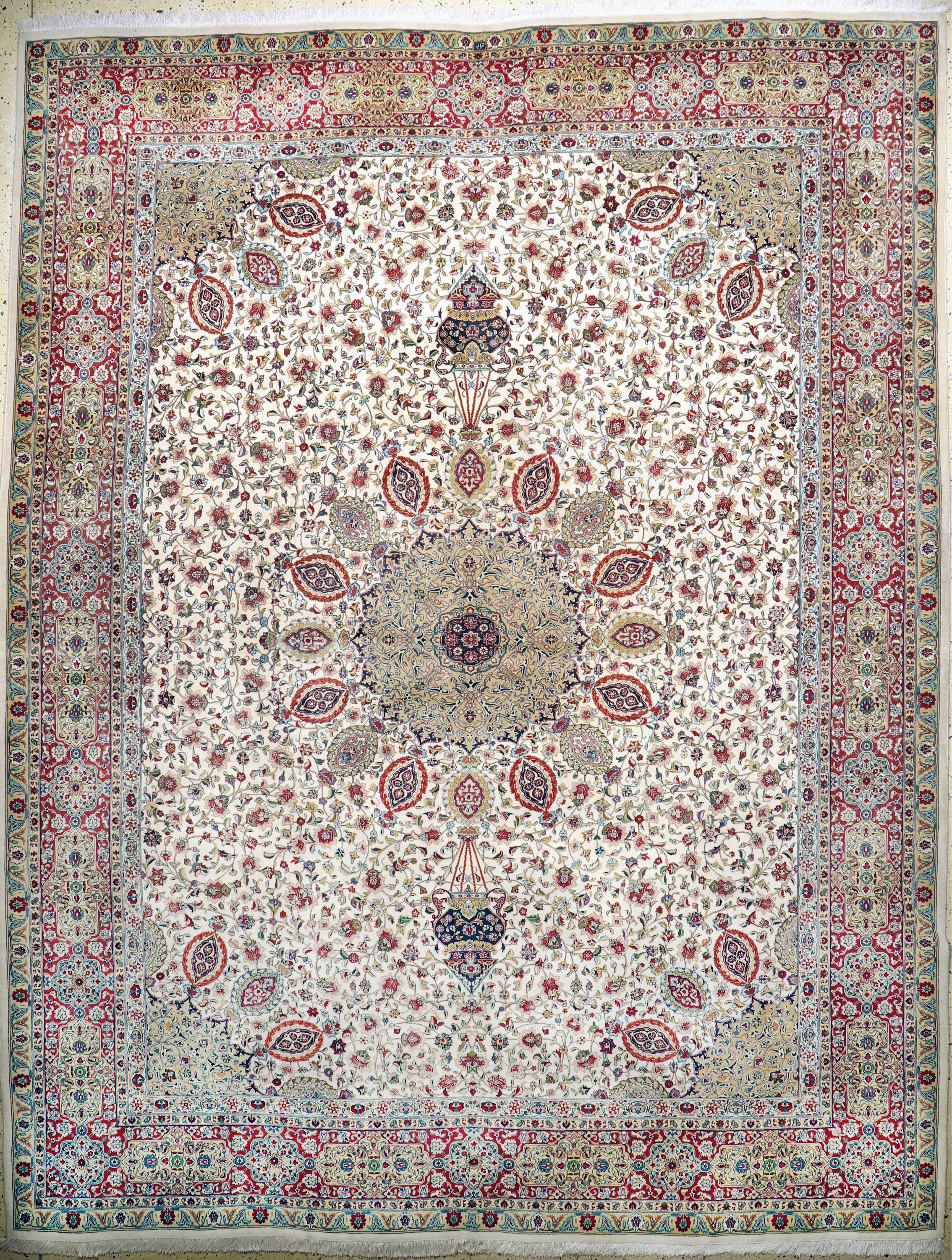 Täbriz fein(50 Raj), Persien, signiert(Torabi), Mitte 20.Jhd, Korkwolle auf Baumwolle, ca. 382 x 298 cm, ca. 500.000 Kn/qm, Reinigungsbedürftig, ...