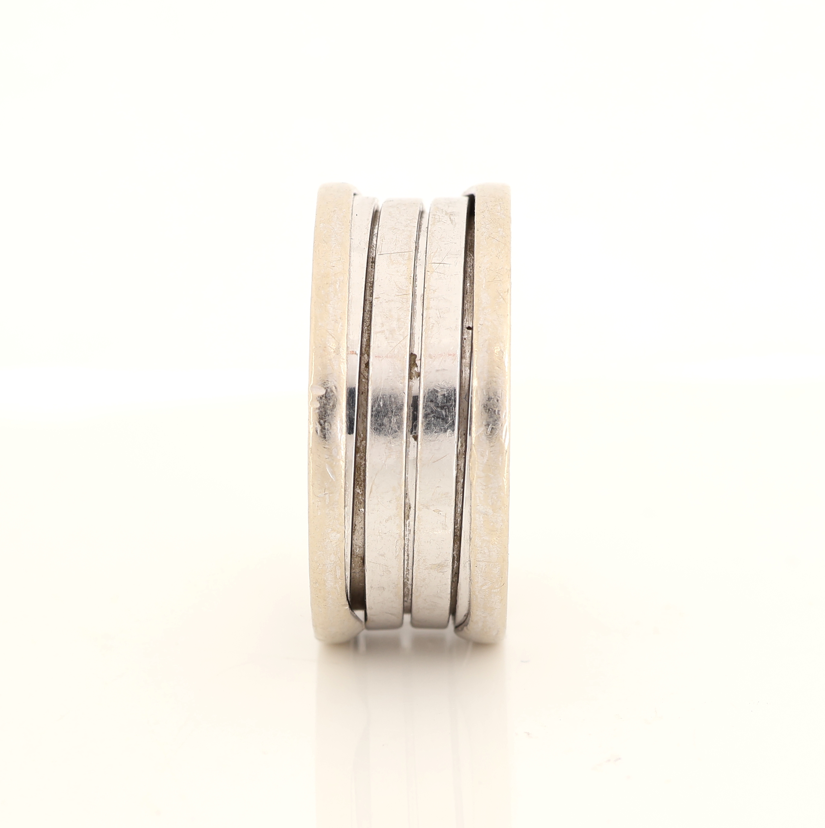 Detail a: 18 kt Gold BULGARI Ring, WG 750/000, aus der B-Zero Serie, 4 Reihen, sign., RW 64, ca. 13 g, stärkere Tragespuren